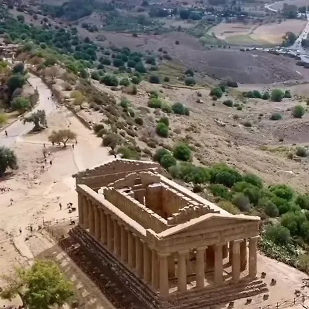 Paola Porto Empedocle