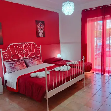 Paola Guest house